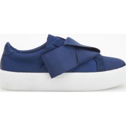 Tenisówki damskie: Buty slip on z kokardą - Granatowy