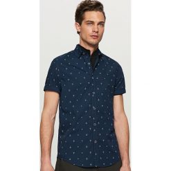 Koszula z mikroprintem slim fit - Granatowy. Białe koszule męskie slim marki Reserved, l. Za 89,99 zł.