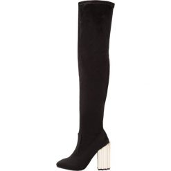 Public Desire CORONA Kozaki na obcasie black. Czarne bez kategorii marki Public Desire, z materiału, na obcasie. W wyprzedaży za 174,30 zł.