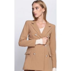 Ciemnobeżowa Marynarka I Don't Mind. Brązowe marynarki i żakiety damskie marki Born2be, l. Za 119,99 zł.