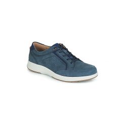 Buty Clarks UN TRAIL FORM. Niebieskie trampki męskie Clarks, bez wzorów, bez zapięcia. Za 300,30 zł.