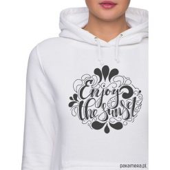 Bluza damska. Enjoy the sunset. Szare bluzy damskie Pakamera, z nadrukiem, bez rękawów, z kapturem. Za 119,00 zł.