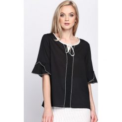 Czarna Bluzka Must-Grow. Czarne bluzki damskie na imprezę marki Born2be, l. Za 49,99 zł.