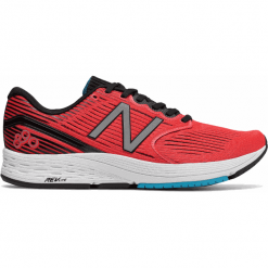 New Balance M890FB6. Różowe buty męskie do biegania marki New Balance, z gumy. Za 499,99 zł.