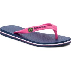 Japonki IPANEMA - Clas Brasil II Fem 80408 Blue/Pink 20502. Różowe klapki damskie Ipanema, bez wzorów, z tworzywa sztucznego, bez obcasa. Za 69,99 zł.