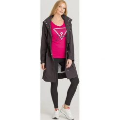 PARKA DORIS Guess. Czarne kurtki damskie Guess, s, w paski, z kapturem. Za 819,00 zł.