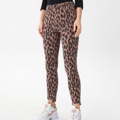 Jeansy high waist skinny - Beżowy. Brązowe jeansy damskie House, bez wzorów, z jeansu, z podwyższonym stanem. Za 69,99 zł.