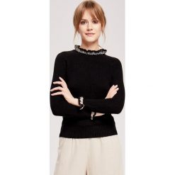 Kaszmirowy sweter w kolorze czarnym. Czarne swetry damskie ZOCHA, m, z kaszmiru. W wyprzedaży za 379,95 zł.