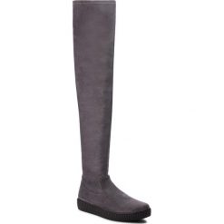 Muszkieterki SOLO FEMME - 95206-11-I09/000-12-00 Szary. Szare kozaki damskie Solo Femme, ze skóry, bez obcasa, bez zapięcia. W wyprzedaży za 269,00 zł.