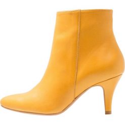 Lazamani Ankle boot yellow. Żółte botki damskie skórzane marki Lazamani. Za 549,00 zł.