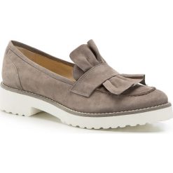 Buty damskie. Szare półbuty damskie Wittchen, bez wzorów, ze skóry, eleganckie, bez obcasa, bez zapięcia. W wyprzedaży za 489,90 zł.