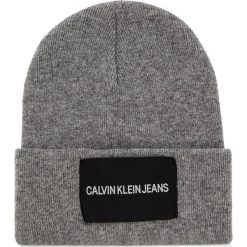 Czapka CALVIN KLEIN JEANS - J Calvin Klein Jeans K40K400759 013. Szare czapki męskie Calvin Klein Jeans, z jeansu. Za 179,00 zł.