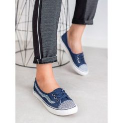 Niebieskie tenisÓwki. Niebieskie trampki i tenisówki damskie J. STAR, bez wzorów, bez zapięcia. Za 32,90 zł.
