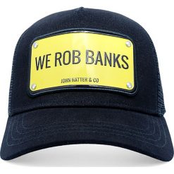 John Hatter Bejsbolówka "We Rob Banks". Rękawiczki męskie z napisami. Za 359,00 zł.
