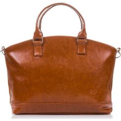 Skórzana torebka damska łódka cognac PAOLO PERUZZI 101-PP - cognac. Brązowe torebki klasyczne damskie Paolo Peruzzi, bez wzorów, ze skóry, na ramię, bez dodatków. Za 249,99 zł.