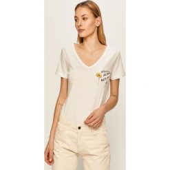 Answear - T-shirt. Białe bluzki damskie ANSWEAR, s, z nadrukiem, z bawełny, casualowe, bez kołnierzyka. W wyprzedaży za 49,90 zł.
