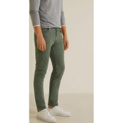Mango Man - Jeansy. Zielone jeansy męskie Mango Man, bez wzorów. W wyprzedaży za 69,90 zł.