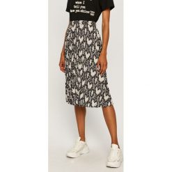 Love Moschino - Spódnica. Szare spódniczki damskie Love Moschino, na co dzień, bez wzorów, z poliesteru, casualowe, z podwyższonym stanem, midi, rozkloszowane. Za 1299,00 zł.