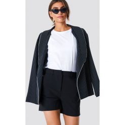 Bermudy damskie: Trendyol Szorty basic - Black