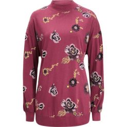 Shirt z nadrukiem, długim rękawem i golfem bonprix czerwony rododendron. Fioletowe koszulki damskie bonprix, z nadrukiem, z golfem. Za 54,99 zł.