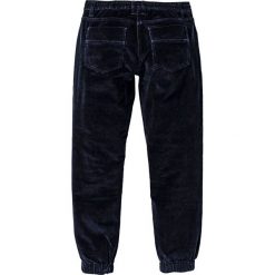 Sztruksy bez zamka Regular Fit Straight bonprix ciemnoniebieski. Niebieskie spodnie męskie bonprix, m, bez wzorów. Za 119,99 zł.