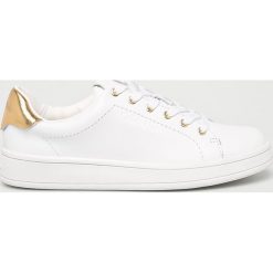 Calvin Klein - Buty. Białe buty sportowe damskie Calvin Klein, bez wzorów, ze skóry, sportowe. Za 499,90 zł.