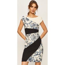 Desigual - Sukienka. Niebieskie sukienki damskie Desigual, na co dzień, s, w kwiaty, z elastanu, casualowe, z okrągłym kołnierzem, z krótkim rękawem, krótkie, mini, proste. Za 399,90 zł.