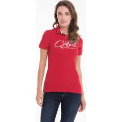 Koszulka polo w kolorze czerwonym. Koszulki damskie Denim Culture. W wyprzedaży za 74,95 zł.
