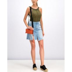 Top G-Star Raw Pointelle D14130-A119-724. Zielone bluzki damskie G-Star RAW, l, bez wzorów, polo. W wyprzedaży za 199,00 zł.