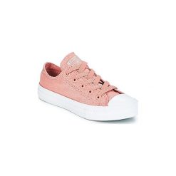 Buty Dziecko Converse CHUCK TAYLOR ALL STAR OX. Różowe trampki dziewczęce Converse, bez wzorów, bez zapięcia. Za 159,20 zł.