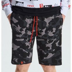 Dresowe szorty moro - Szary. Szare spodenki i szorty męskie Cropp, s, moro, z dresówki. Za 79,99 zł.
