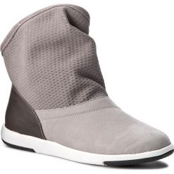 Botki EMU AUSTRALIA - Numeralla W11071 Dove Grey/Charcoal. Szare botki damskie na zamek EMU Australia, z materiału. W wyprzedaży za 289,00 zł.