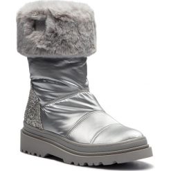 Kozaki GUESS - FLVFE4 FAB10 SILVE. Szare buty zimowe damskie marki Guess, z materiału. Za 669,00 zł.
