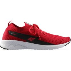 Buty sportowe męskie OBMS300 - czerwony. Czerwone buty sportowe męskie 4f, z gumy, bez zapięcia, na fitness i siłownię. Za 199,99 zł.