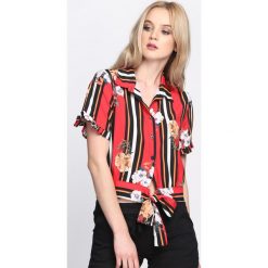Czerwona Koszula Good Direction. Czerwone bluzki damskie Born2be, s, bez wzorów, bez kołnierzyka, z krótkim rękawem. Za 99,99 zł.