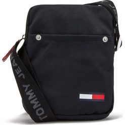 TOMMY HILFIGER TJM COOL CITY MINI REPORTER > AM0AM05917-0F5. Torby męskie na ramię TOMMY HILFIGER, w paski, z poliesteru, street. Za 249,99 zł.