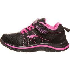 Sneakersy w kolorze czarno-różowym. Różowe trampki dziewczęce KangaROOS, bez wzorów, z gumy, bez zapięcia. W wyprzedaży za 82,95 zł.