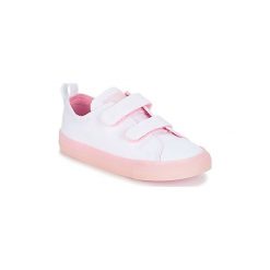 Buty Dziecko Converse Chuck Taylor All Star 2V-Ox. Białe trampki dziewczęce Converse, bez wzorów, bez zapięcia. Za 134,30 zł.