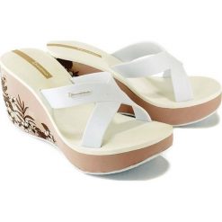IPANEMA 82534 LIPSTICK STRAPS V FEM 20700 pink/white, klapki damskie. Różowe koturny damskie Ipanema, bez obcasa, na koturnie, bez zapięcia. Za 129,90 zł.