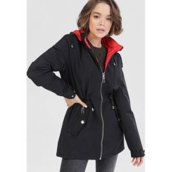 Czarna Parka Prisneth. Czarne kurtki damskie Born2be, s, bez wzorów, bez kaptura. Za 189,99 zł.