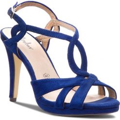 Sandały MENBUR - 09476 Dazzling Blue 0066. Niebieskie klapki damskie Menbur, bez wzorów, ze skóry ekologicznej, bez obcasa, na obcasie. W wyprzedaży za 189,00 zł.