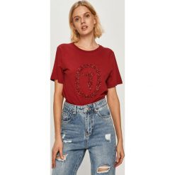 Trussardi Jeans - T-shirt. Białe bluzki damskie Trussardi Jeans, s, z aplikacjami, z bawełny, klasyczne, z okrągłym kołnierzem, z krótkim rękawem. Za 239,90 zł.