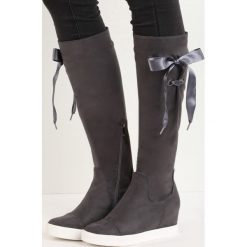 Ciemnoszare Kozaki Hidden Lie. Czarne buty zimowe damskie Born2be, na niskim obcasie, na koturnie. Za 79,99 zł.
