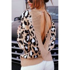 Sweter damski PATTY BEIGE. Brązowe bluzy damskie Sweter damski PATTY BEIGE, uniwersalny, bez wzorów, bez rękawów, bez kaptura. W wyprzedaży za 69,00 zł.