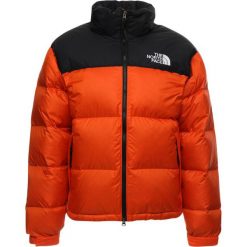 The North Face 1996 RETRO NUPTSE JACKET Kurtka puchowa persian orange. Szare kurtki męskie puchowe marki The North Face, l, z materiału, z kapturem. Za 949,00 zł.