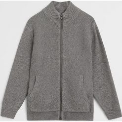 Mango Kids - Kardigan dziecięcy David 110-164 cm. Szare swetry chłopięce Mango Kids, bez wzorów, z bawełny, bez kołnierzyka. Za 79,99 zł.