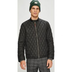 Pepe Jeans - Kurtka. Czarne płaszcze męskie Pepe Jeans, xl, bez wzorów, z poliesteru, krótkie, bez kaptura. W wyprzedaży za 269,90 zł.