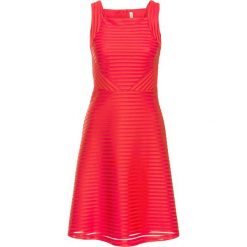 Sukienka bonprix czerwony. Czerwone sukienki damskie bonprix, w prążki, eleganckie. Za 89,99 zł.