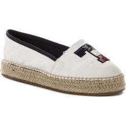 Espadryle TOMMY HILFIGER - Th Sequins Espadrille FW0FW02412 Whisper White 121. Czarne espadryle damskie marki TOMMY HILFIGER, z materiału, z okrągłym noskiem, na obcasie. W wyprzedaży za 219,00 zł.