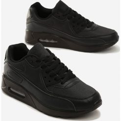 Czarne Buty Sportowe Fahari. Czarne buty sportowe męskie Born2be, na sznurówki. Za 109,99 zł.
